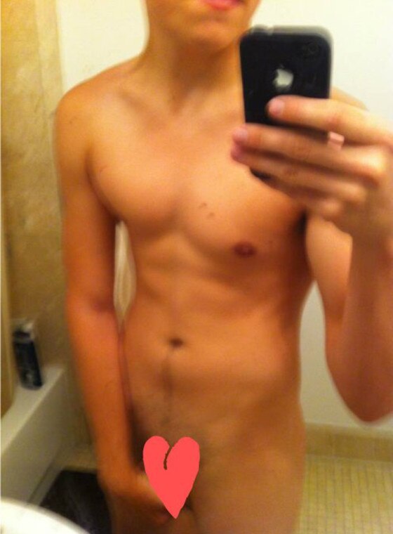 Dylan Sprouse o Zac de Gêmeos em Ação em foto pelado Dylan Sprouse o Zac de Gêmeos em Ação em foto pelado