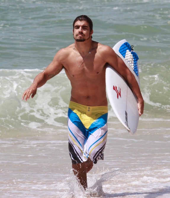 Caio Castro fotos surfa sem camisa Caio Castro fotos surfa sem camisa
