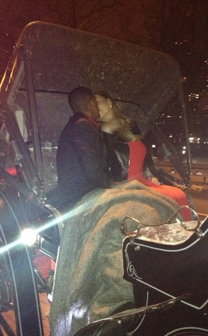 Mariah Carey, Nick Cannon, Carriage Kiss