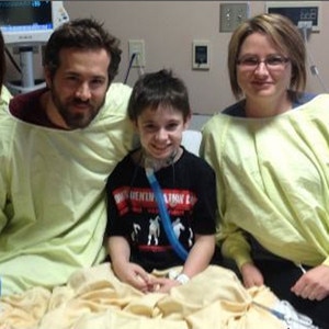 Ryan Reynolds, Children Hospital, Facebook pic