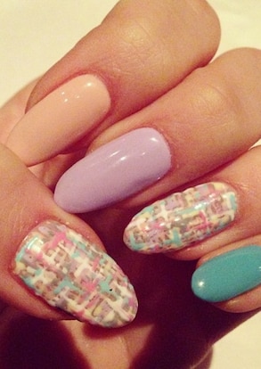 Chloe Moretz manicure