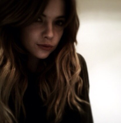 Ashley Benson, antes e depois