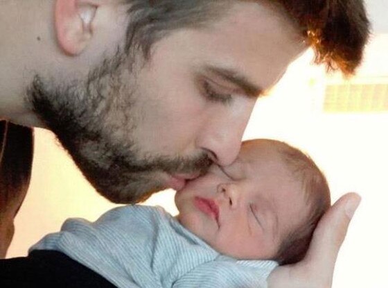 Gerard Pique, Milan Pique Mebarak, Shakira Twit Pic