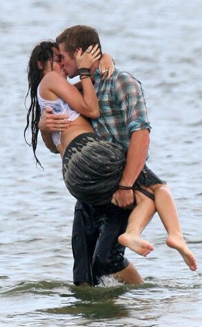 Miley Cyrus, Liam Hemsworth Miley Cyrus, Liam Hemsworth