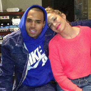Chris Brown, Jennifer Lopez, Twit Pic Chris Brown, Jennifer Lopez, Twit Pic