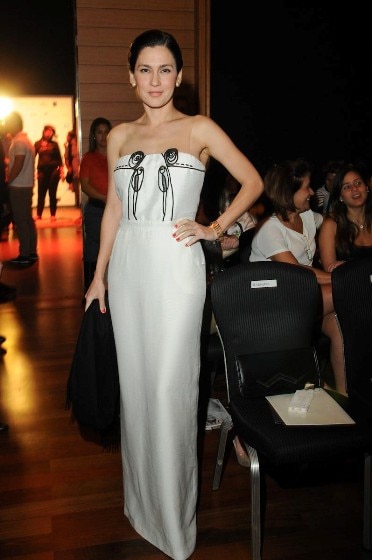 Desfile Emannuelle Junqueira