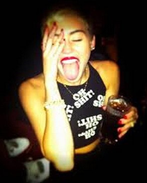 As caretas dos famosos, Fiuk, Sophia Abrahao, Justin Bieber, Demi Lovato, Miley Cyrus, Beyonce, Sabrina Sato As caretas dos famosos, Fiuk, Sophia Abrahao, Justin Bieber, Demi Lovato, Miley Cyrus, Beyonce, Sabrina Sato