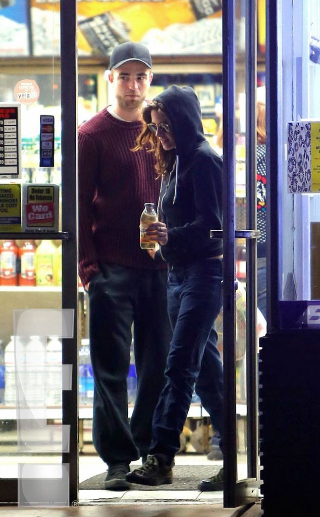 Kristen Stewart, Robert Pattinson Kristen Stewart, Robert Pattinson