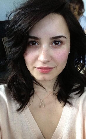 Demi Lovato, Twit Pic, No Makeup Demi Lovato, Twit Pic, No Makeup