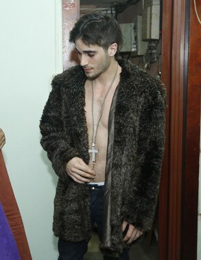 Fiuk, Toma Toma, corpo Fiuk, Toma Toma, corpo