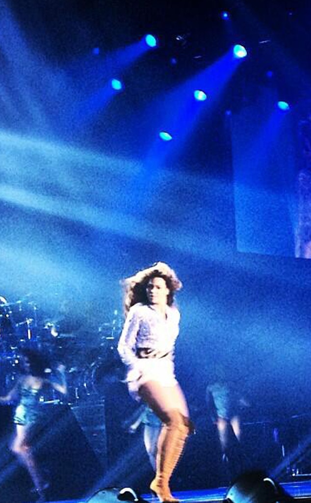 Gr&aacute;vida, Beyonc&eacute; arrasa no palco na Sui&ccedil;a, onde apresentou sua turn&ecirc; Mrs. Carter