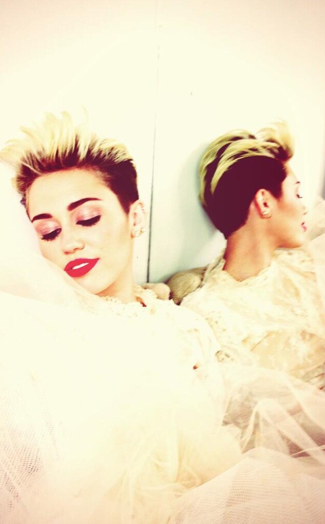 Las 'Sexy Selfies' de Miley Cyrus