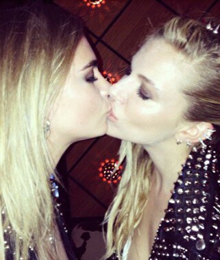 Sienna Miller, Cara Delevingne Sienna Miller, Cara Delevingne