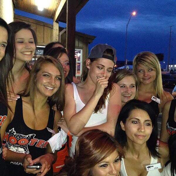 Kristen Stewart, Hooters, Instagram Kristen Stewart, Hooters, Instagram