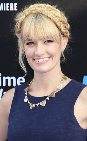 Beth Behrs, Braids Beth Behrs, Braids