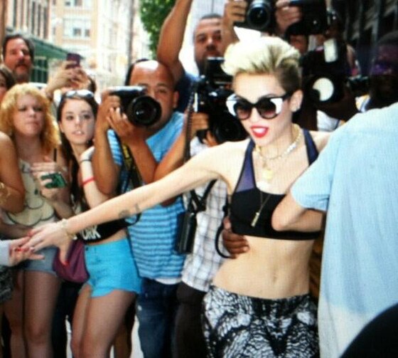 Miley Cyrus, Twit Pic Miley Cyrus, Twit Pic