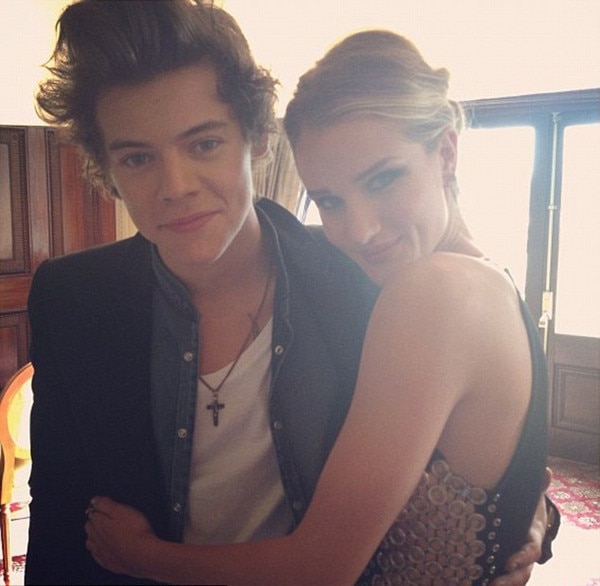 One Direction, Rosie Huntington-Whiteley One Direction, Rosie Huntington-Whiteley