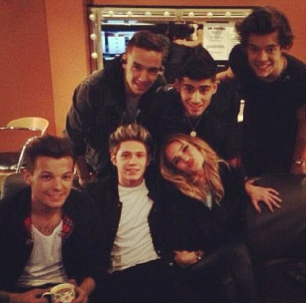 One Direction, Rosie Huntington-Whiteley One Direction, Rosie Huntington-Whiteley