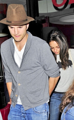 Ashton Kutcher, Mila Kunis Ashton Kutcher, Mila Kunis