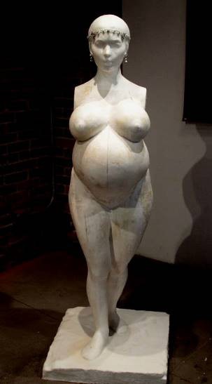 Kim Kardashian, Daniel Edwards, escultura "L.A. Fertility Kim Kardashian, Daniel Edwards, escultura "L.A. Fertility