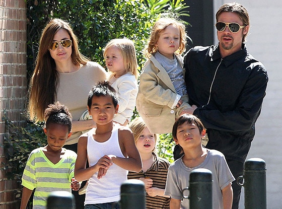 Angelina Jolie, Pax, Maddox, Brad Pitt, Vivienne, Shiloh, Zahara, Knox Angelina Jolie, Pax, Maddox, Brad Pitt, Vivienne, Shiloh, Zahara, Knox
