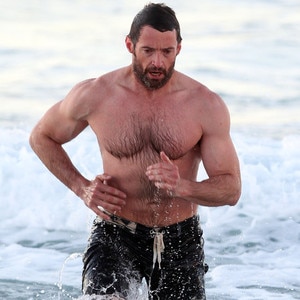 Hugh Jackman sem camisa Hugh Jackman sem camisa