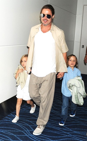 Brad Pitt, Knox Jolie-Pitt, Vivienne Jolie-Pitt Brad Pitt, Knox Jolie-Pitt, Vivienne Jolie-Pitt