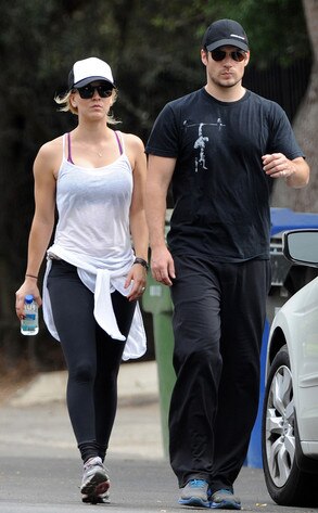 Kaley Cuoco, Henry Cavill Kaley Cuoco, Henry Cavill