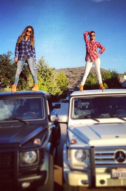 Khloé Kardashian, Khloe Kardashian, Kourtney Kardashian Khloé Kardashian, Khloe Kardashian, Kourtney Kardashian