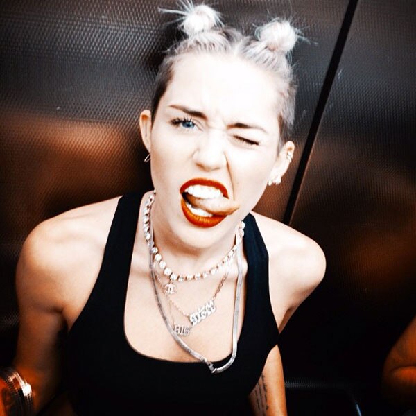 Las 'Sexy Selfies' de Miley Cyrus