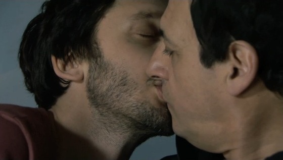 Farsantes, beso Farsantes, beso