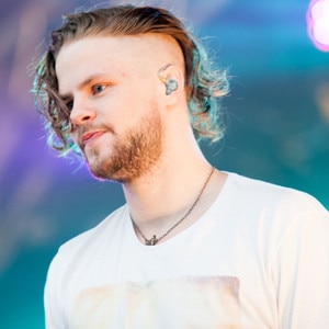 Jay McGuiness, The Wanted, Shaved Head Jay McGuiness, The Wanted, Shaved Head