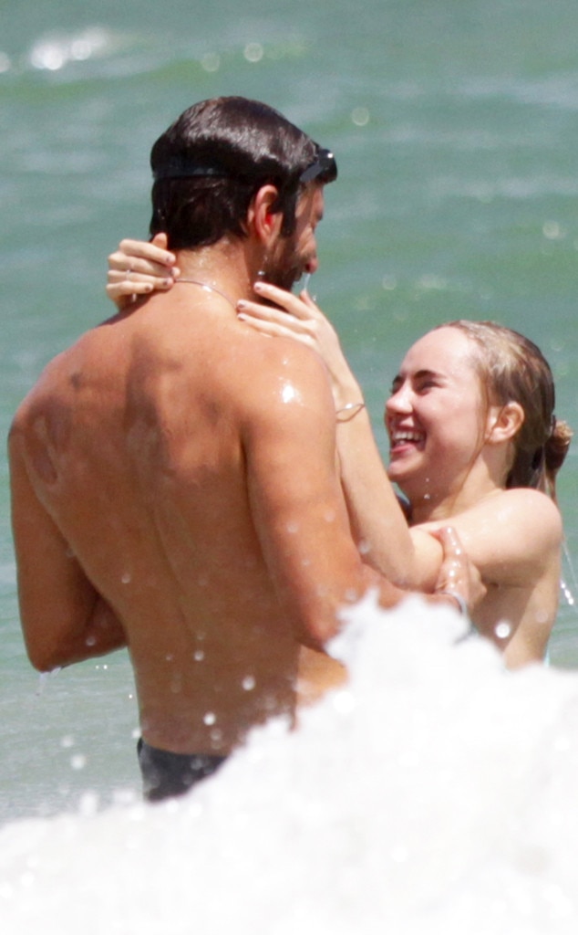Bradley Cooper, Suki Waterhouse Bradley Cooper, Suki Waterhouse