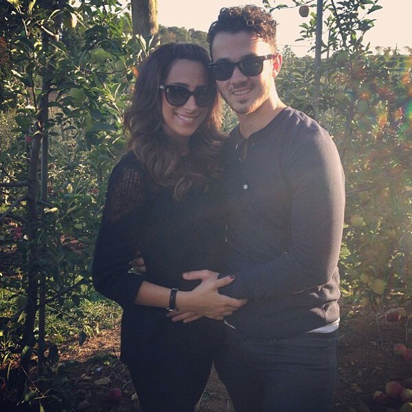 Danielle Jonas, Kevin Jonas, Instagram Danielle Jonas, Kevin Jonas, Instagram