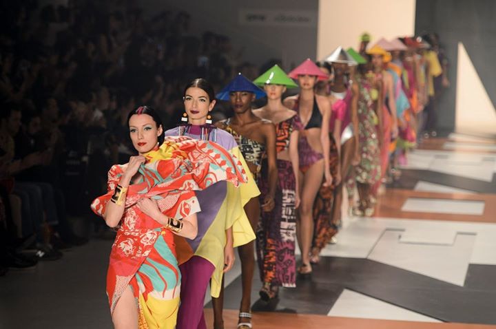 São Paulo Fashion Week desfiles coloridos São Paulo Fashion Week desfiles coloridos