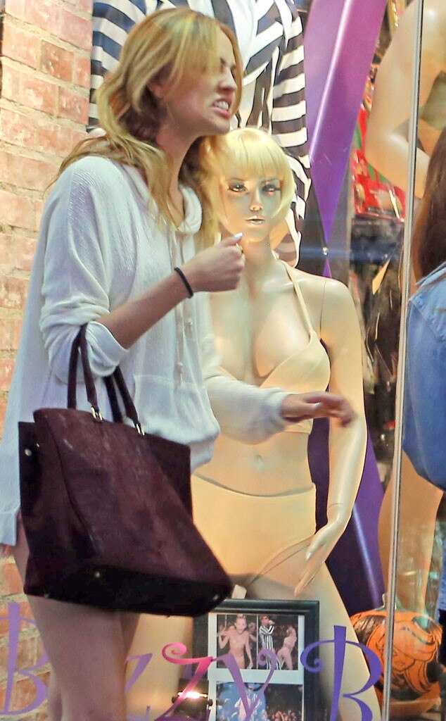 Eiza Gonzalez Eiza Gonzalez