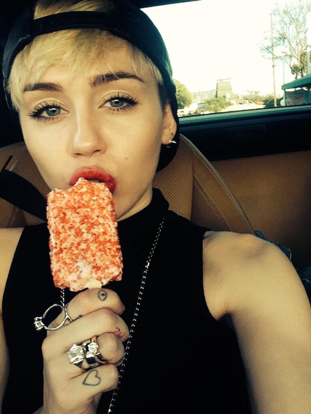 Miley Cyrus, Twitter Miley Cyrus, Twitter