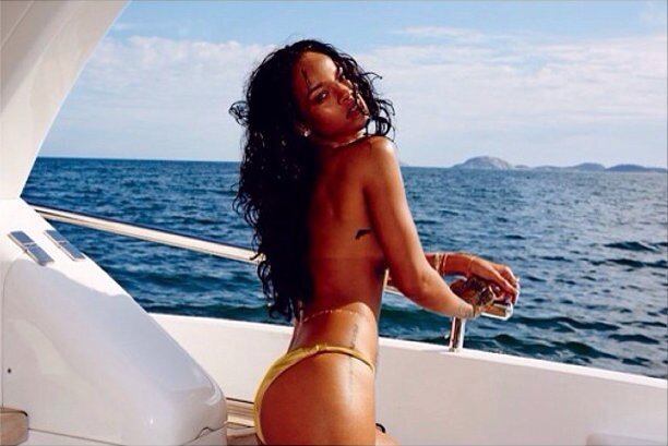Rihanna topless Brasil fotos Rihanna topless Brasil fotos