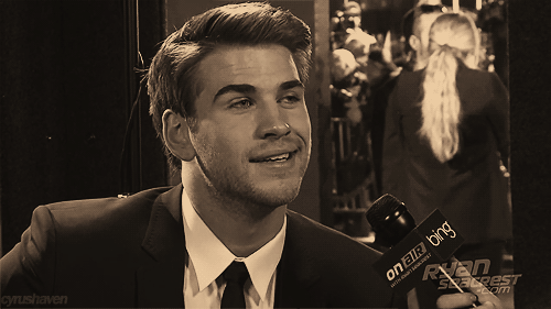 Lia Hemsworth gif Lia Hemsworth gif