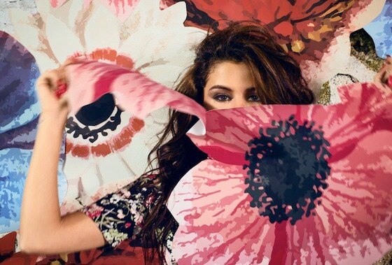 Selena Gomez, adidas NEO Selena Gomez, adidas NEO