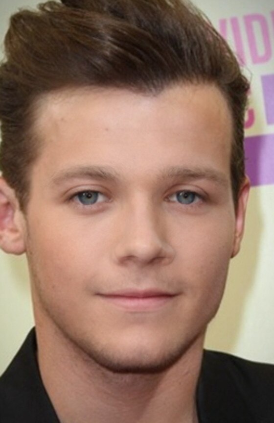 One Direction com os rostos misturados One Direction com os rostos misturados