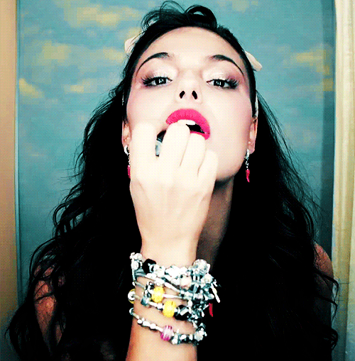 Isis Valverde, gif Isis Valverde, gif