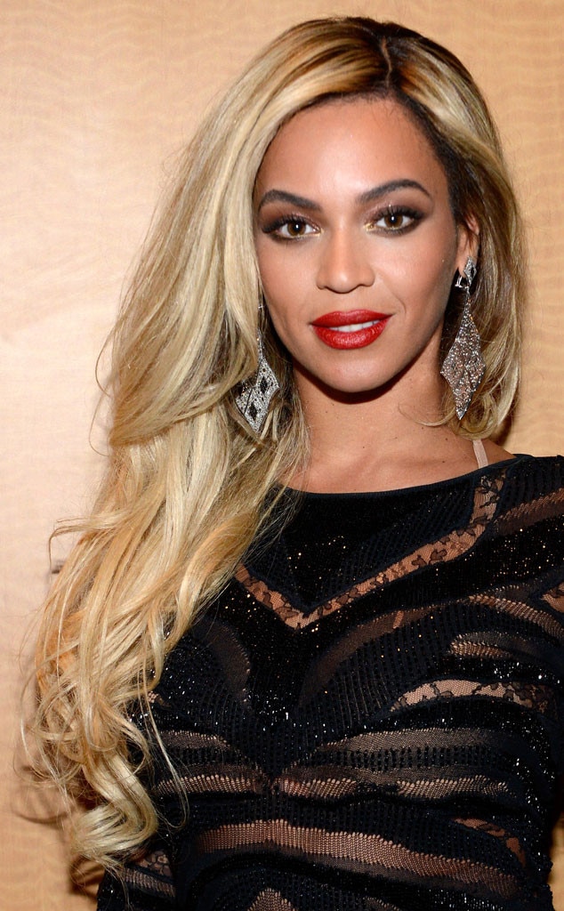 beyonce super bowl look 2025