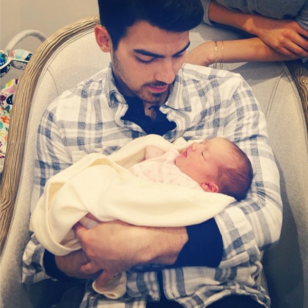 Joe Jonas, Baby Alena Rose, Instagram Joe Jonas, Baby Alena Rose, Instagram