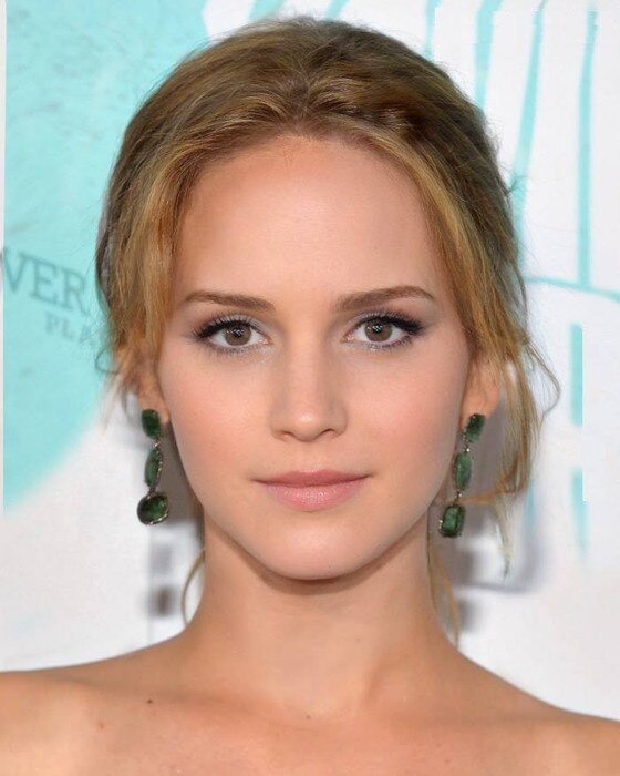 Emma Watson, Jennifer Lawrence Emma Watson, Jennifer Lawrence
