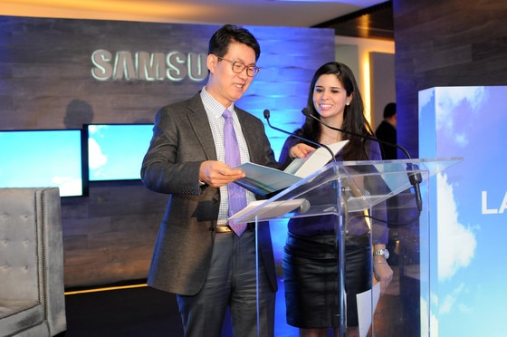 Samsung - Lauching People Samsung - Lauching People