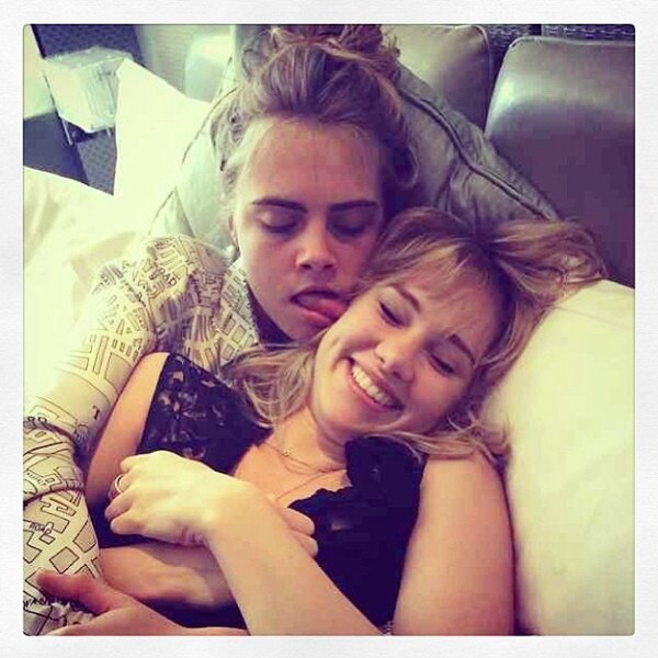 Cara Delevingne, Suki Waterhouse, Instagram Cara Delevingne, Suki Waterhouse, Instagram