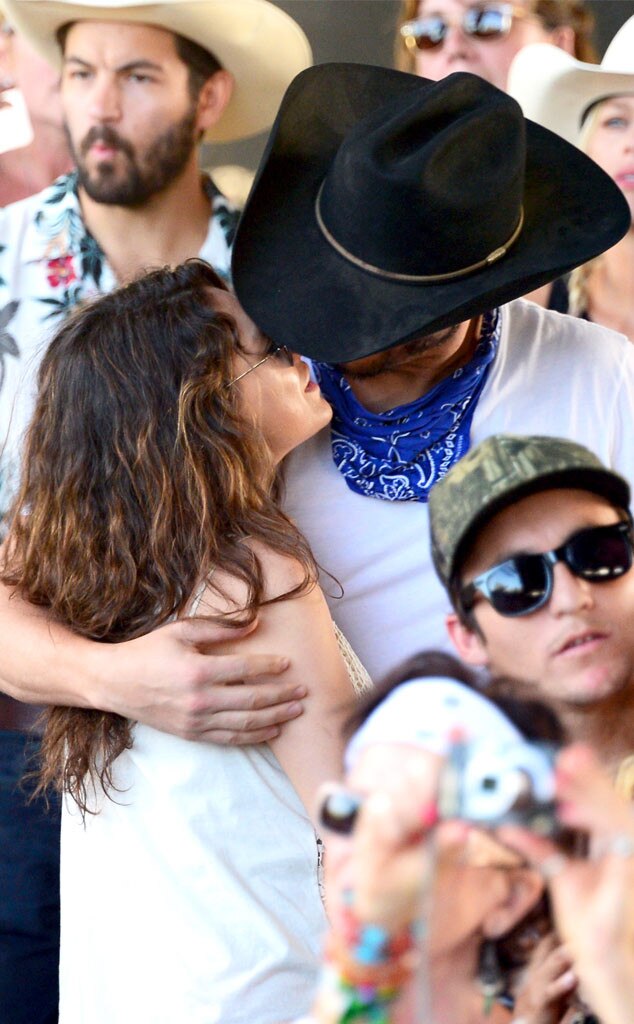 Mila Kunis, Ashton Kutcher Mila Kunis, Ashton Kutcher