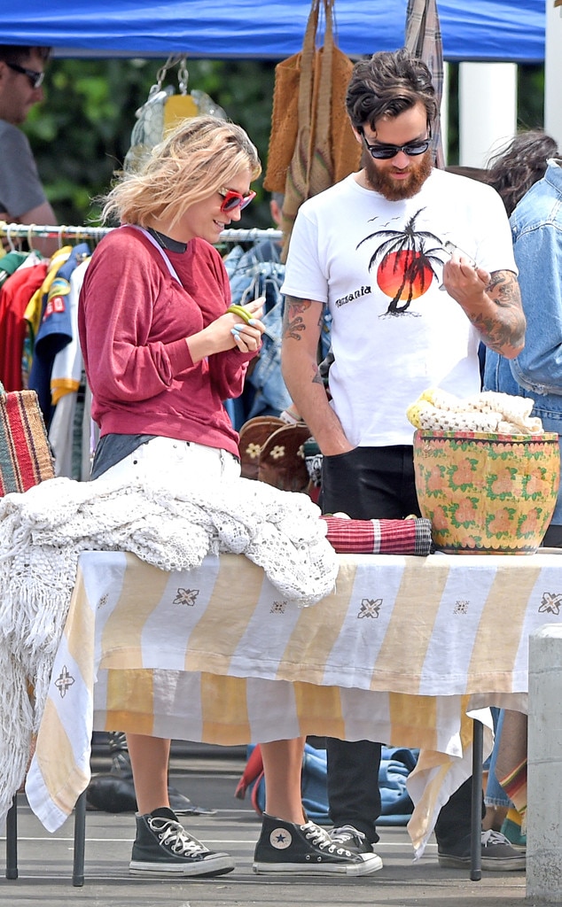 Kesha, Mystery Man Kesha, Mystery Man