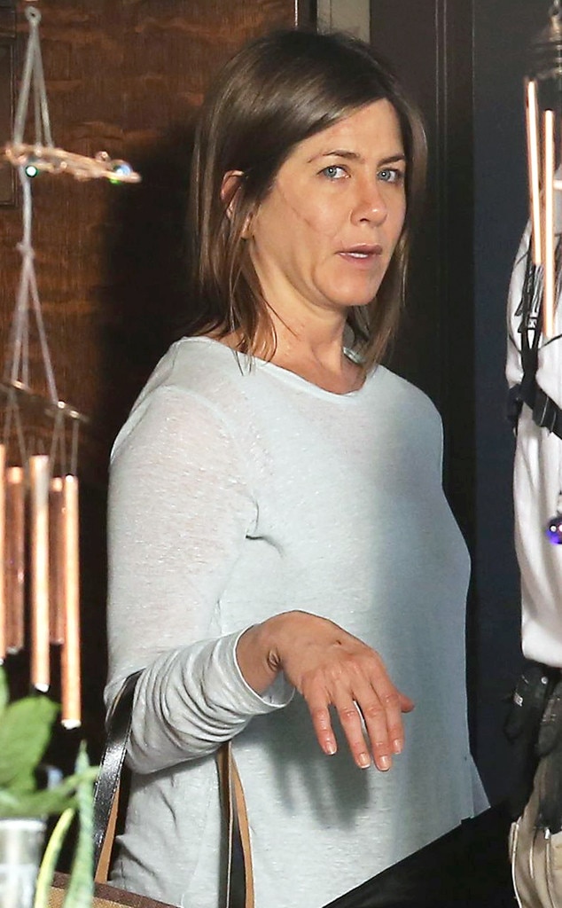 Jennifer Aniston aparece sin maquillaje y con una gigantesca cicatriz